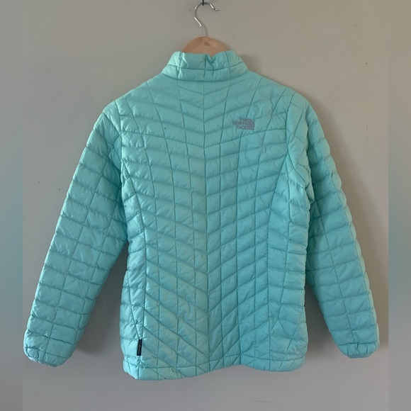 The north face thermoball mint green puffer jacket - Picture 2 of 8